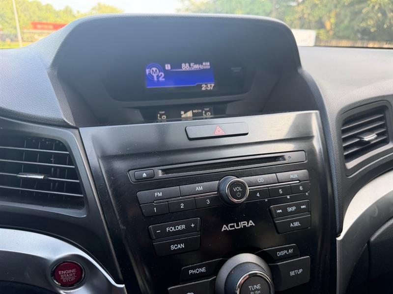 Acura ILX 8-Spd AT 2017