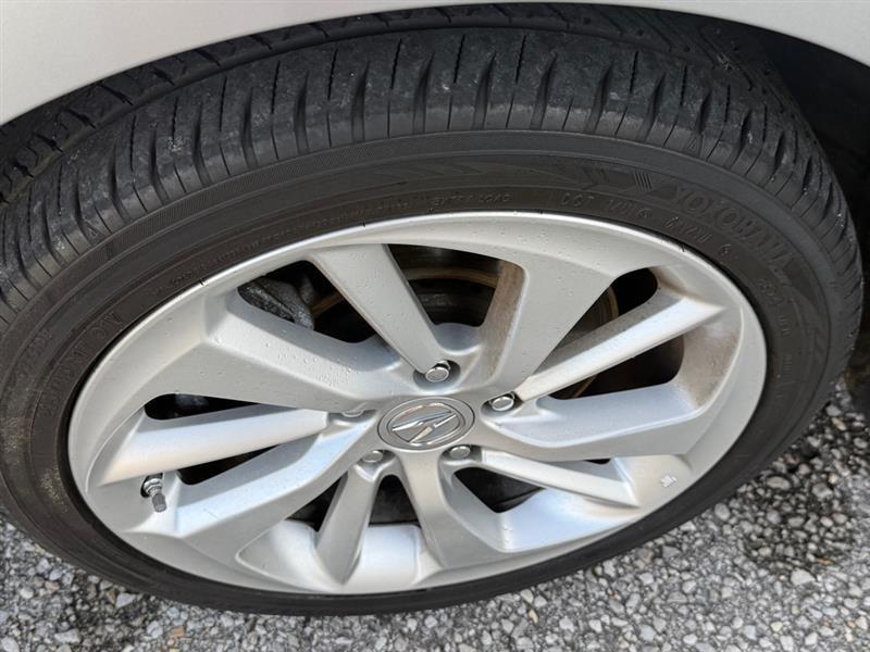 Acura ILX 8-Spd AT 2017