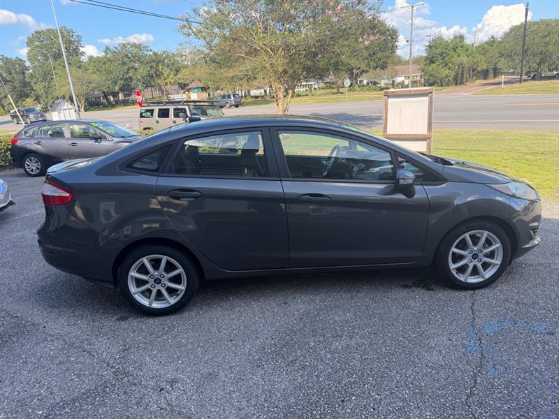 Ford Fiesta SE Sedan 2016