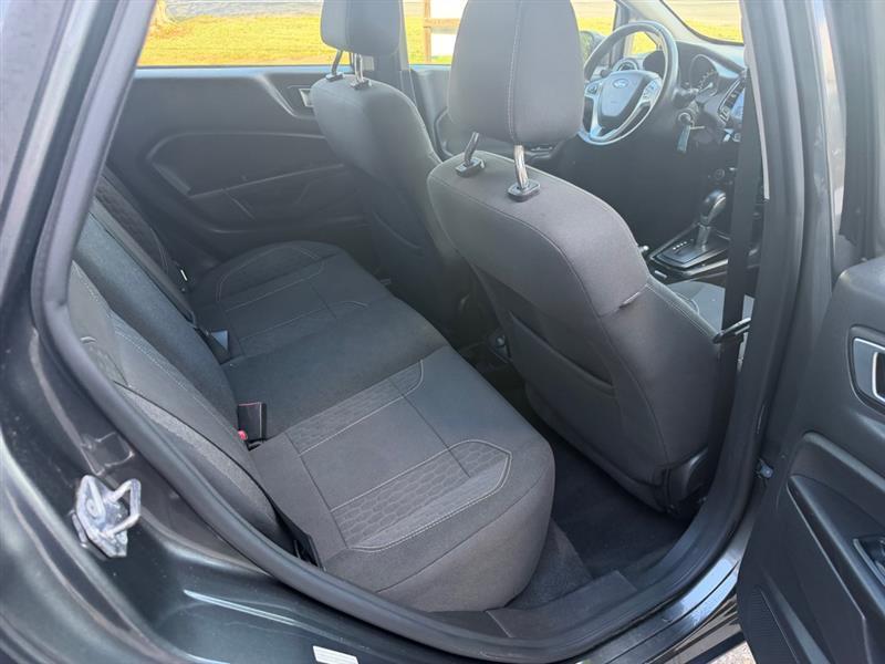 Ford Fiesta SE Sedan 2016