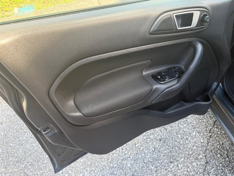 Ford Fiesta SE Sedan 2016