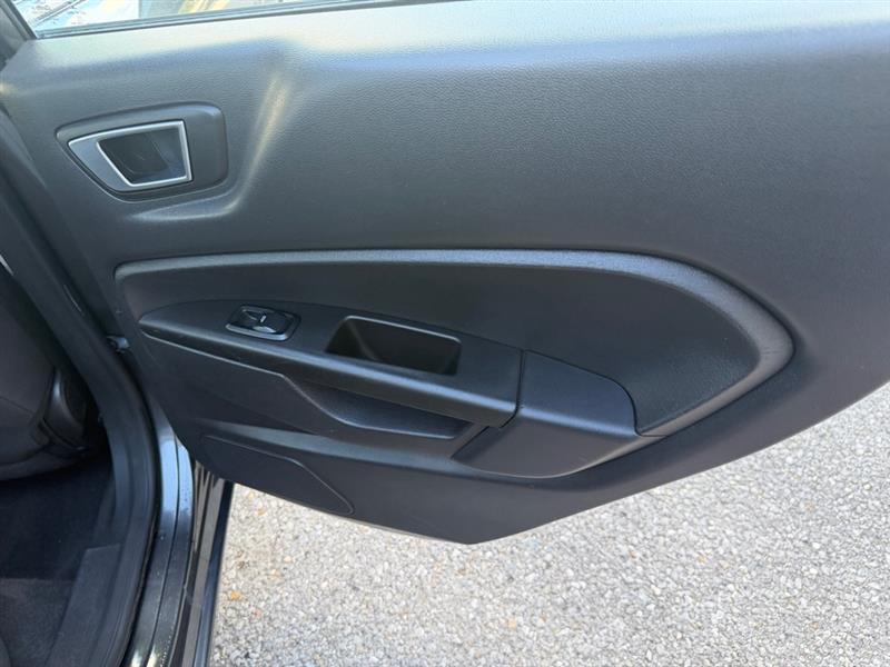 Ford Fiesta SE Sedan 2016