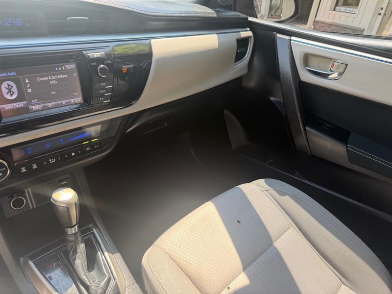 Toyota Corolla LE CVT 2015