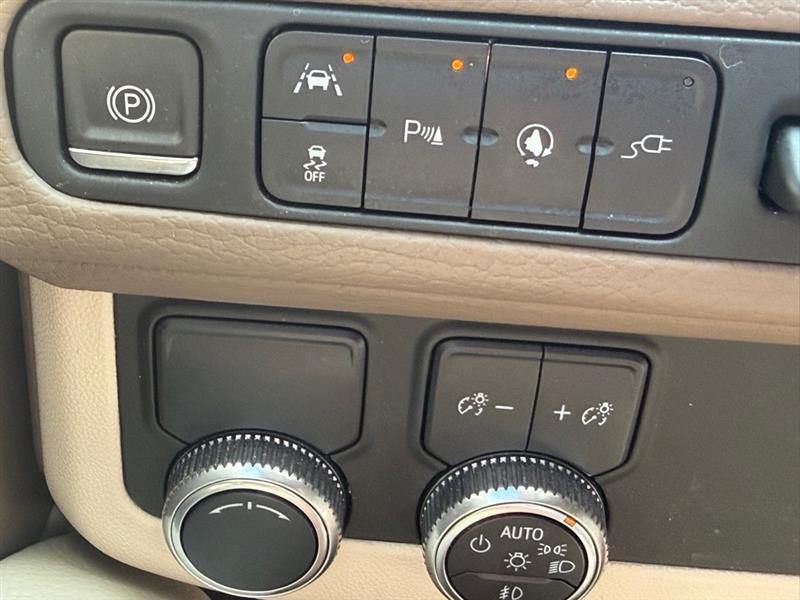 GMC Yukon Denali 2WD 2021