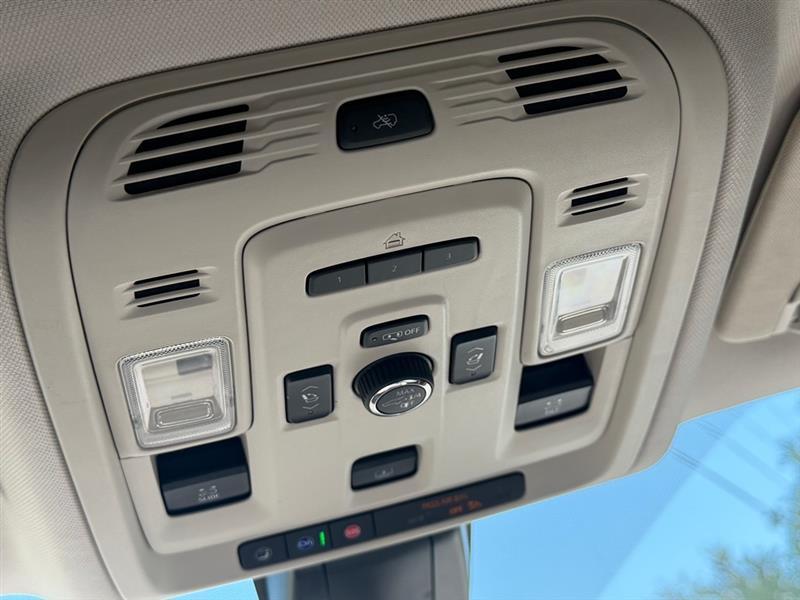 GMC Yukon Denali 2WD 2021