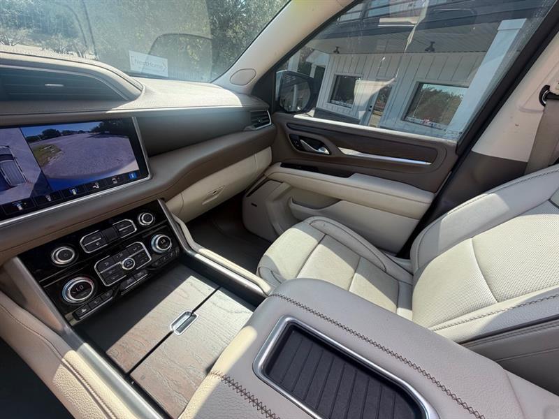 GMC Yukon Denali 2WD 2021