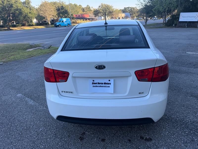 Kia Forte EX 2011