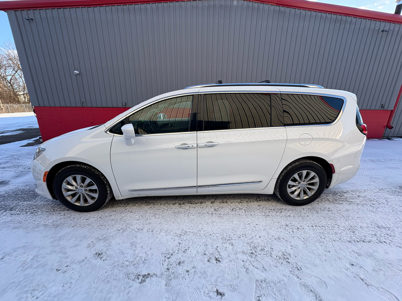 2019 Chrysler Pacifica Touring-L