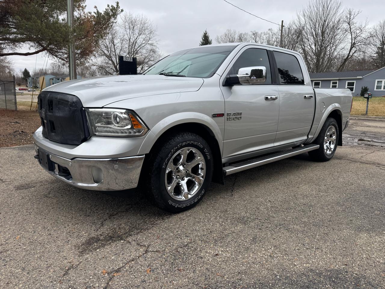 2016 RAM 1500 Laramie Crew Cab SWB 4WD