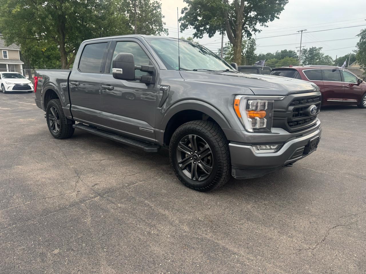 2021 Ford F-150 4WD SuperCrew 139" XLT