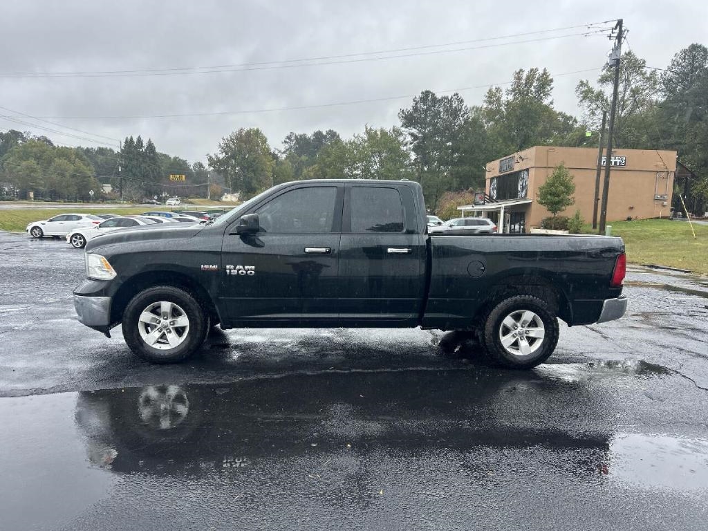 RAM 1500 SLT Quad Cab 4WD 2016