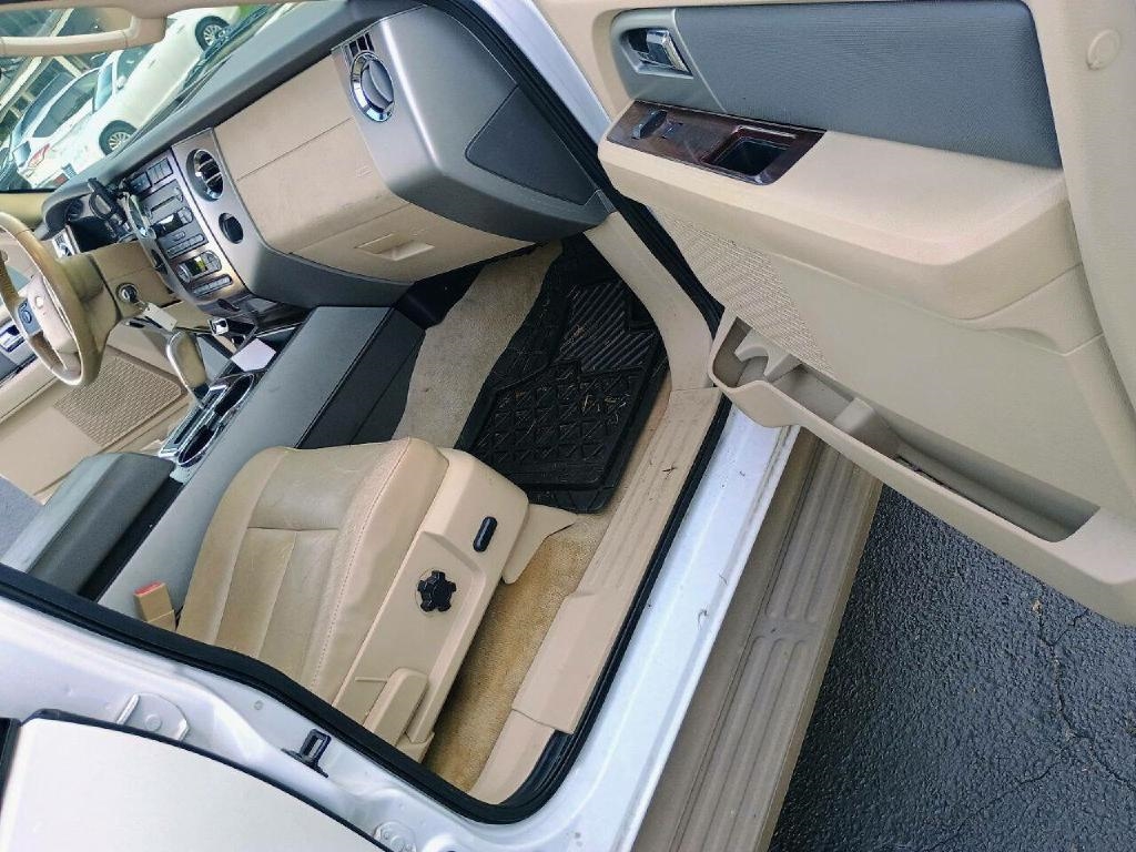 Ford Expedition King Ranch 2WD 2012