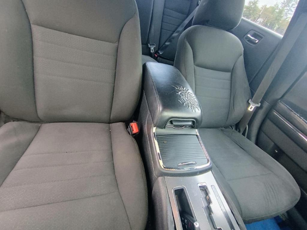 Dodge Charger SE 2014