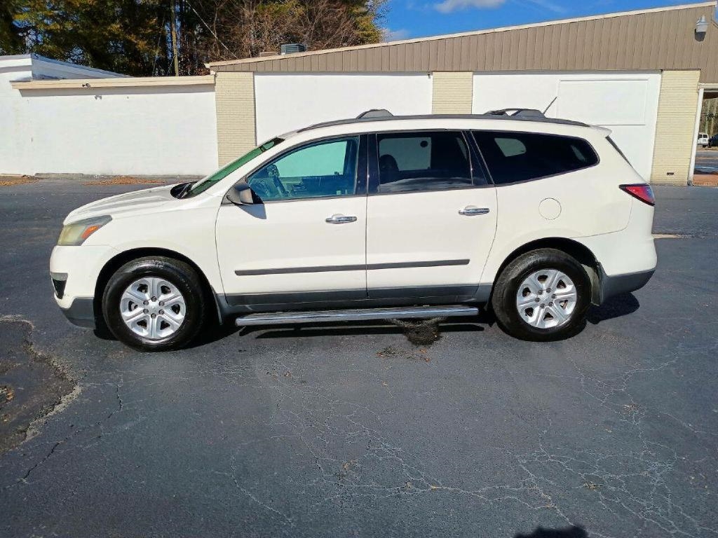 Chevrolet Traverse LS FWD w/PDC 2014