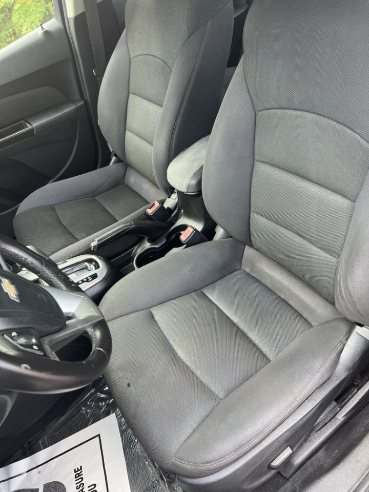 Chevrolet Cruze 1LT 2012