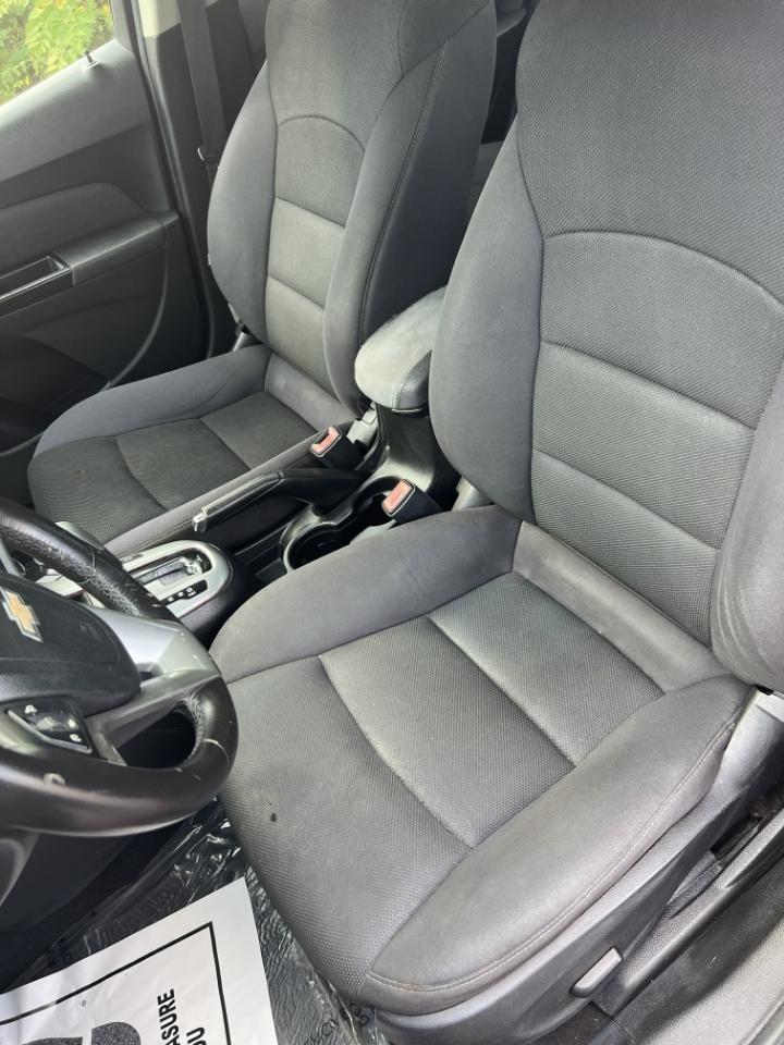 Chevrolet Cruze 1LT 2012