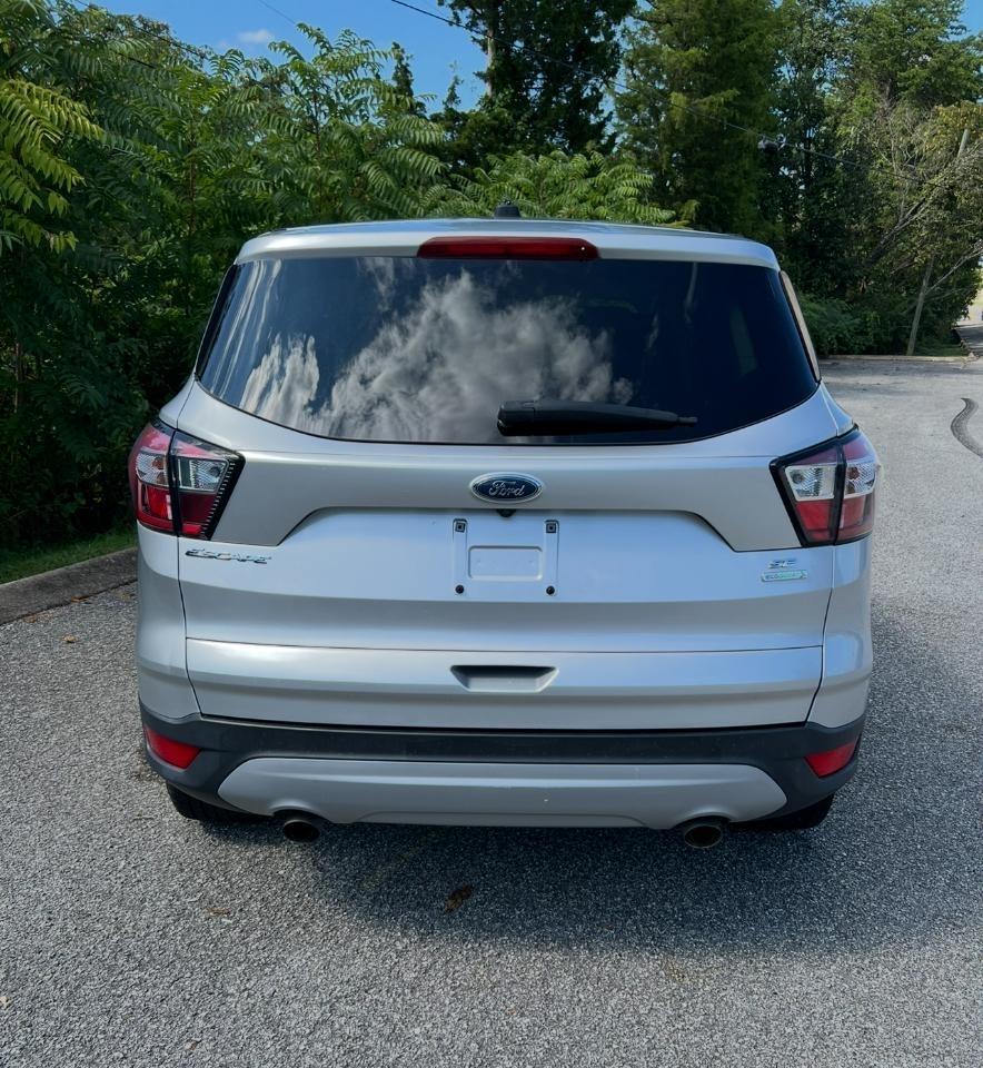 Ford Escape SE FWD 2017