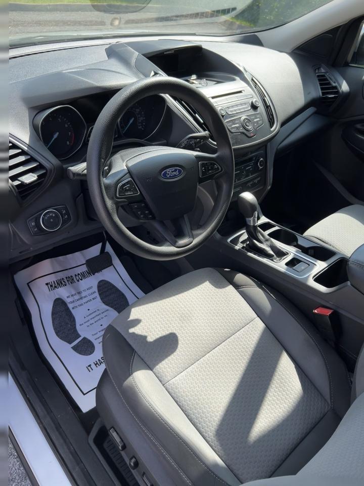 Ford Escape SE FWD 2017