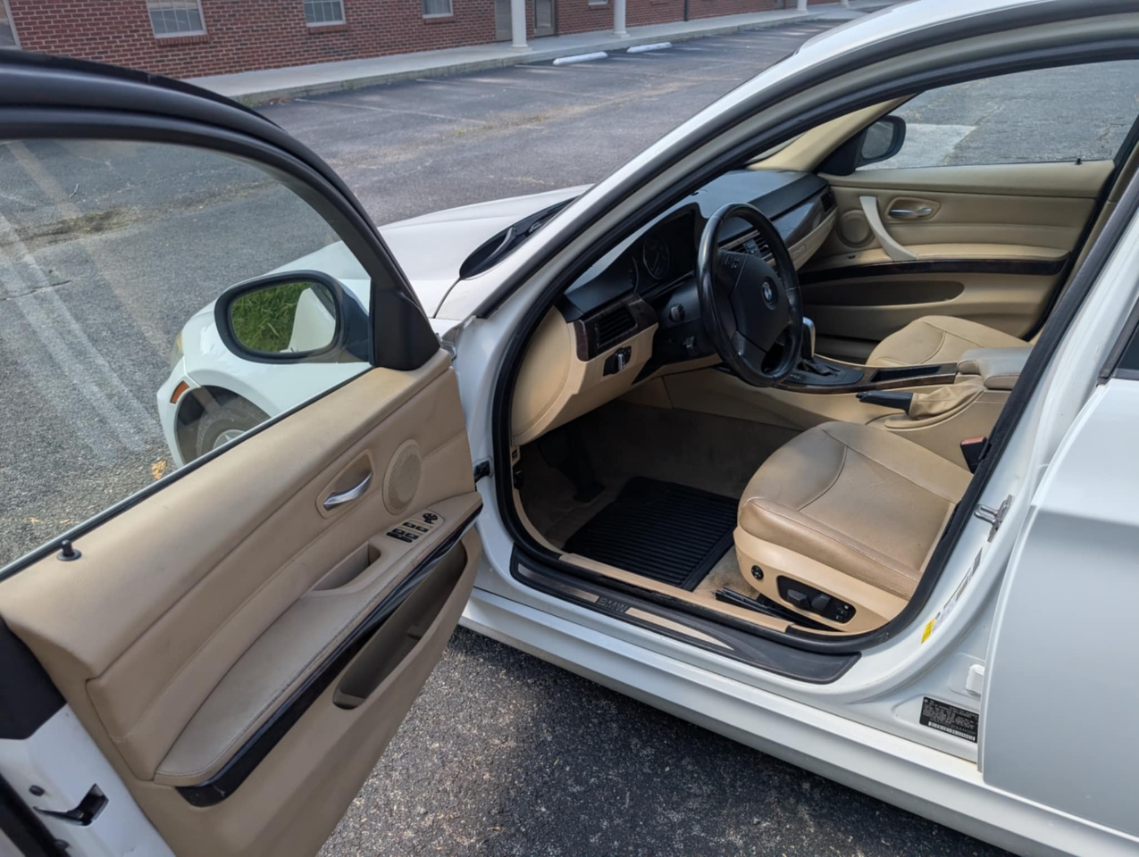 BMW 3-Series 328i 2010