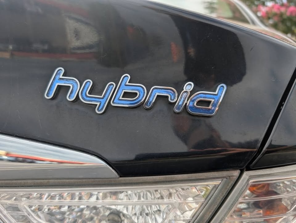 Hyundai Sonata Hybrid Sedan 2013