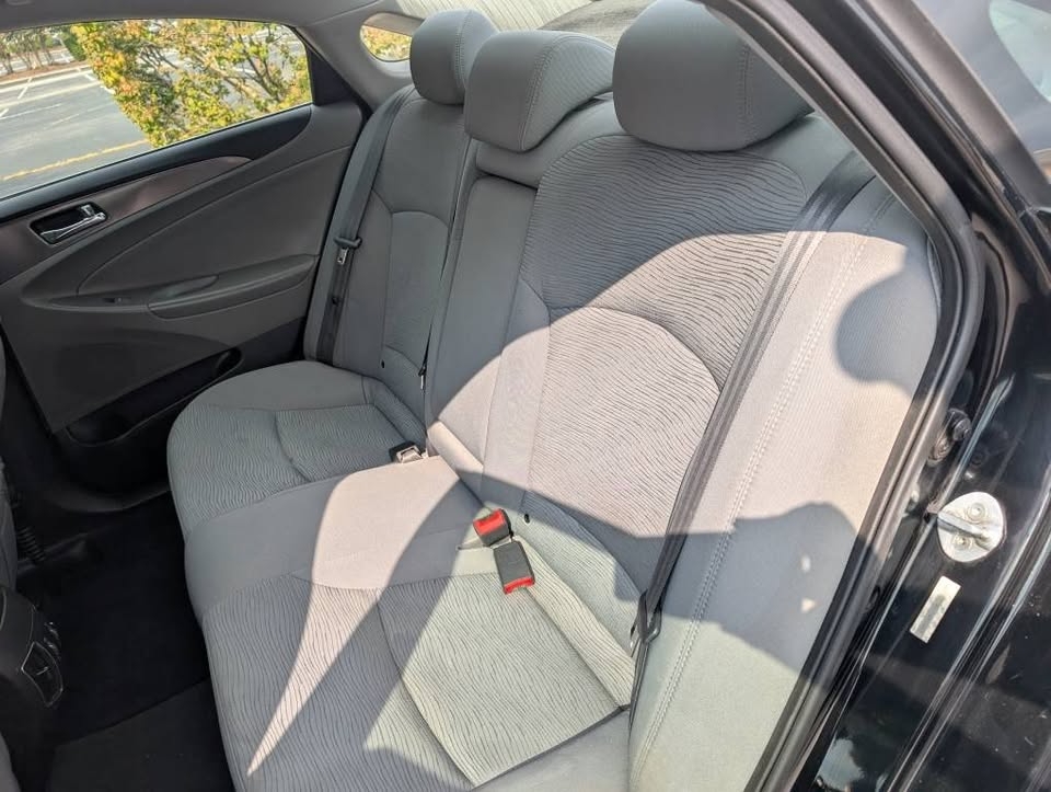 Hyundai Sonata Hybrid Sedan 2013