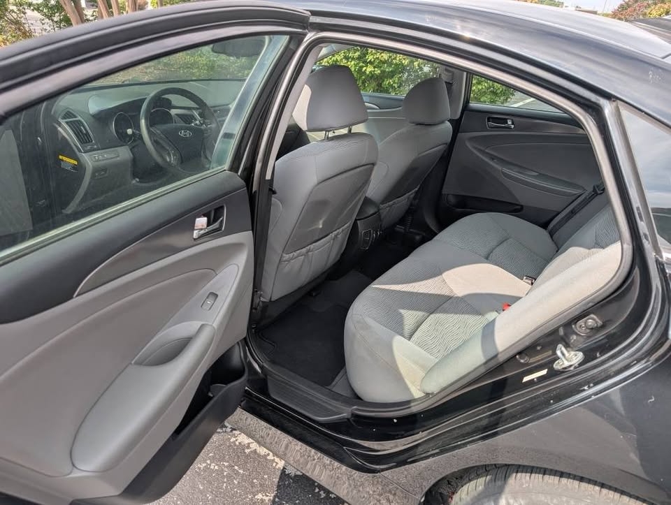 Hyundai Sonata Hybrid Sedan 2013