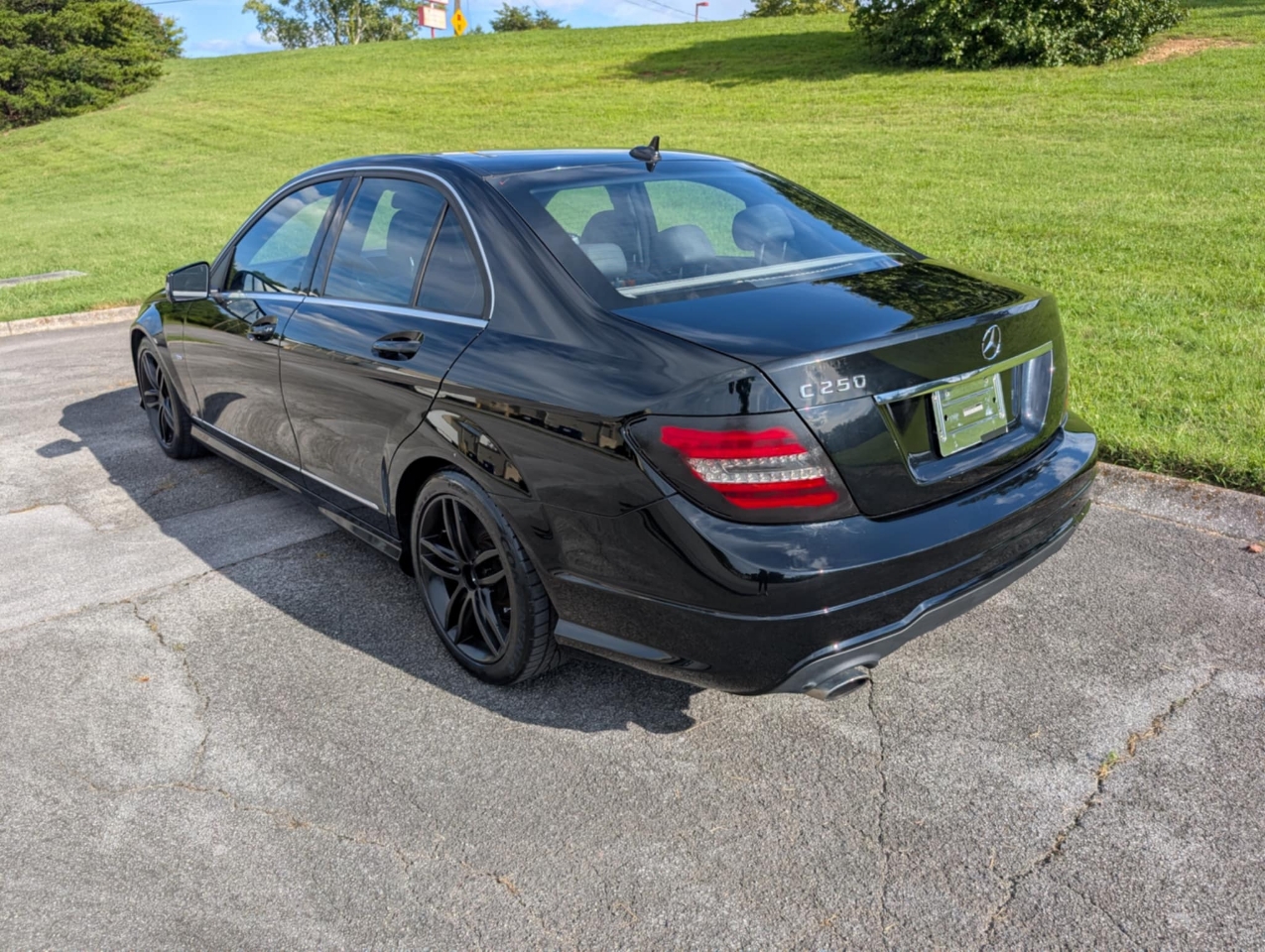 Mercedes-Benz C-Class C250 Luxury Sedan 2012