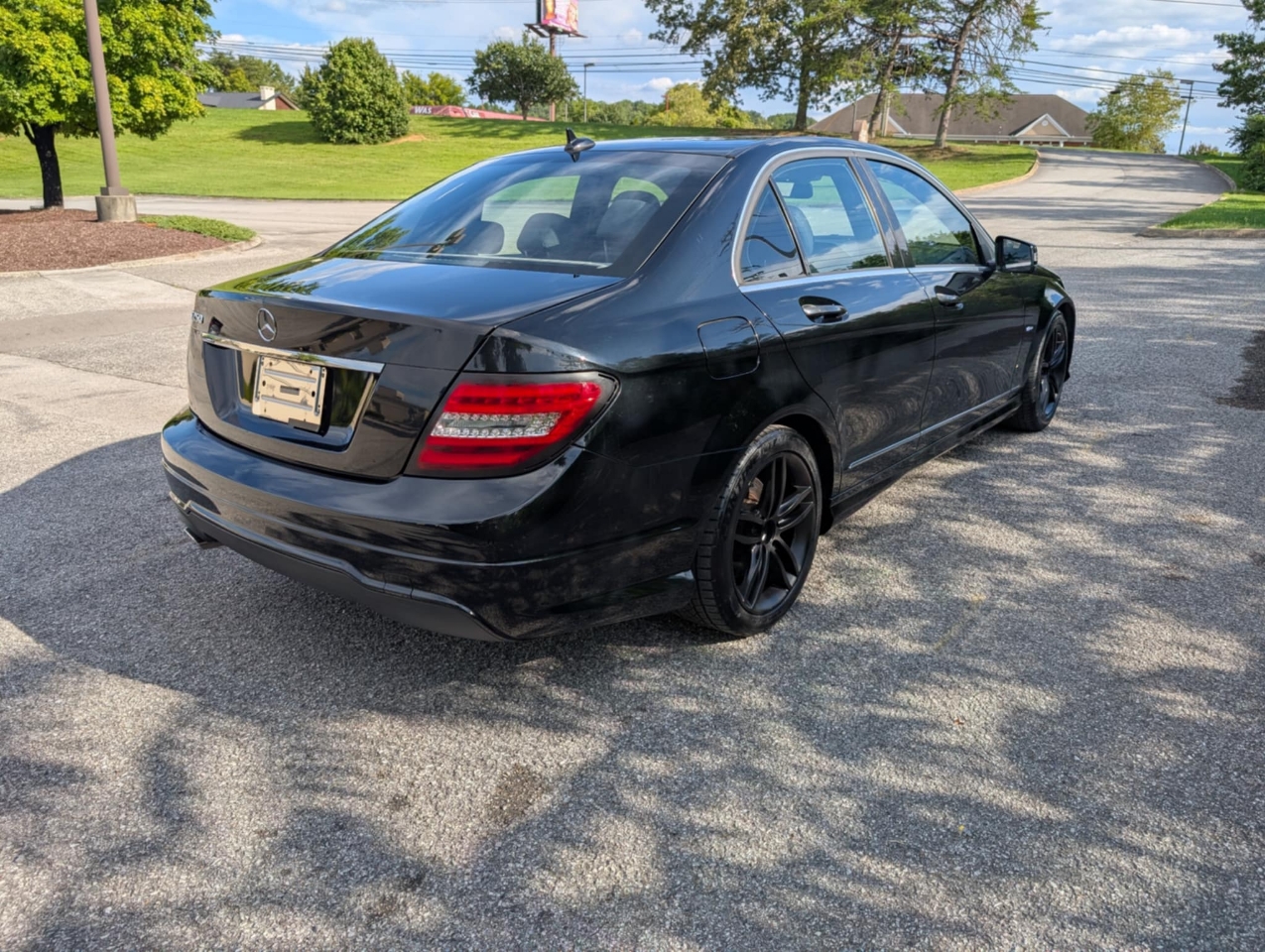 Mercedes-Benz C-Class C250 Luxury Sedan 2012