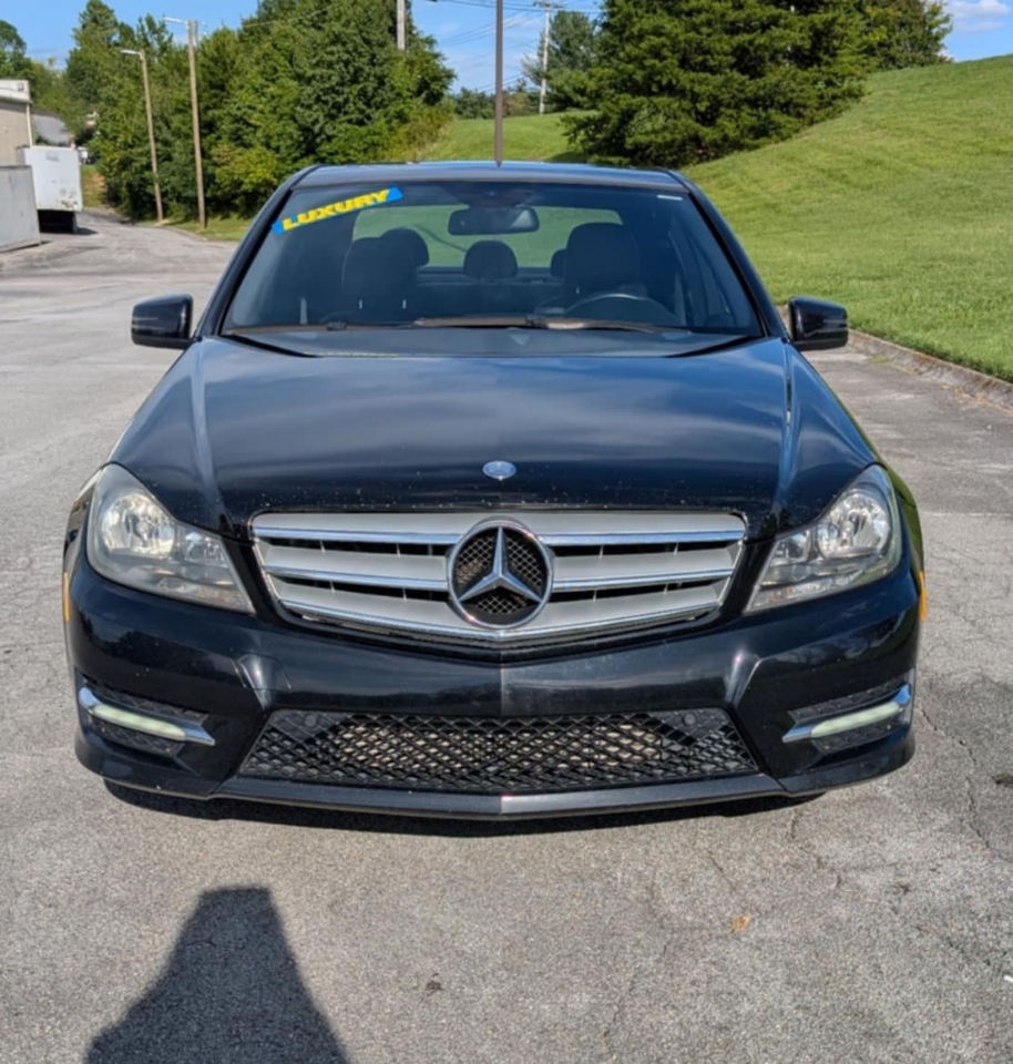Mercedes-Benz C-Class C250 Luxury Sedan 2012