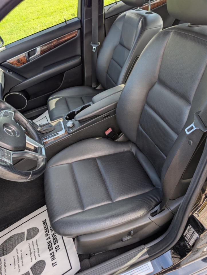 Mercedes-Benz C-Class C250 Luxury Sedan 2012