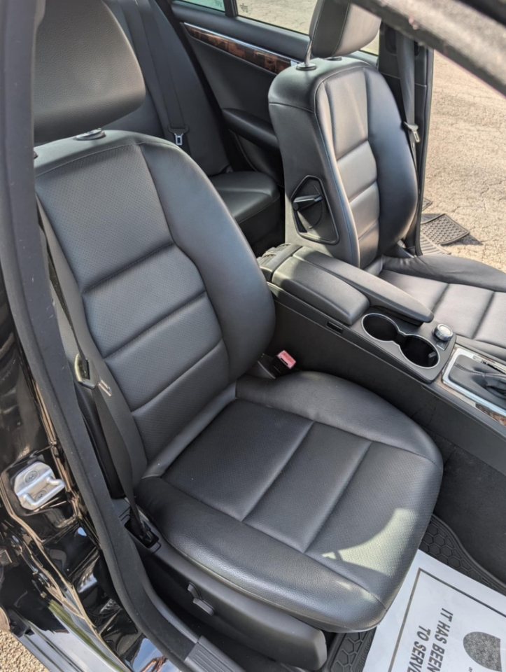 Mercedes-Benz C-Class C250 Luxury Sedan 2012