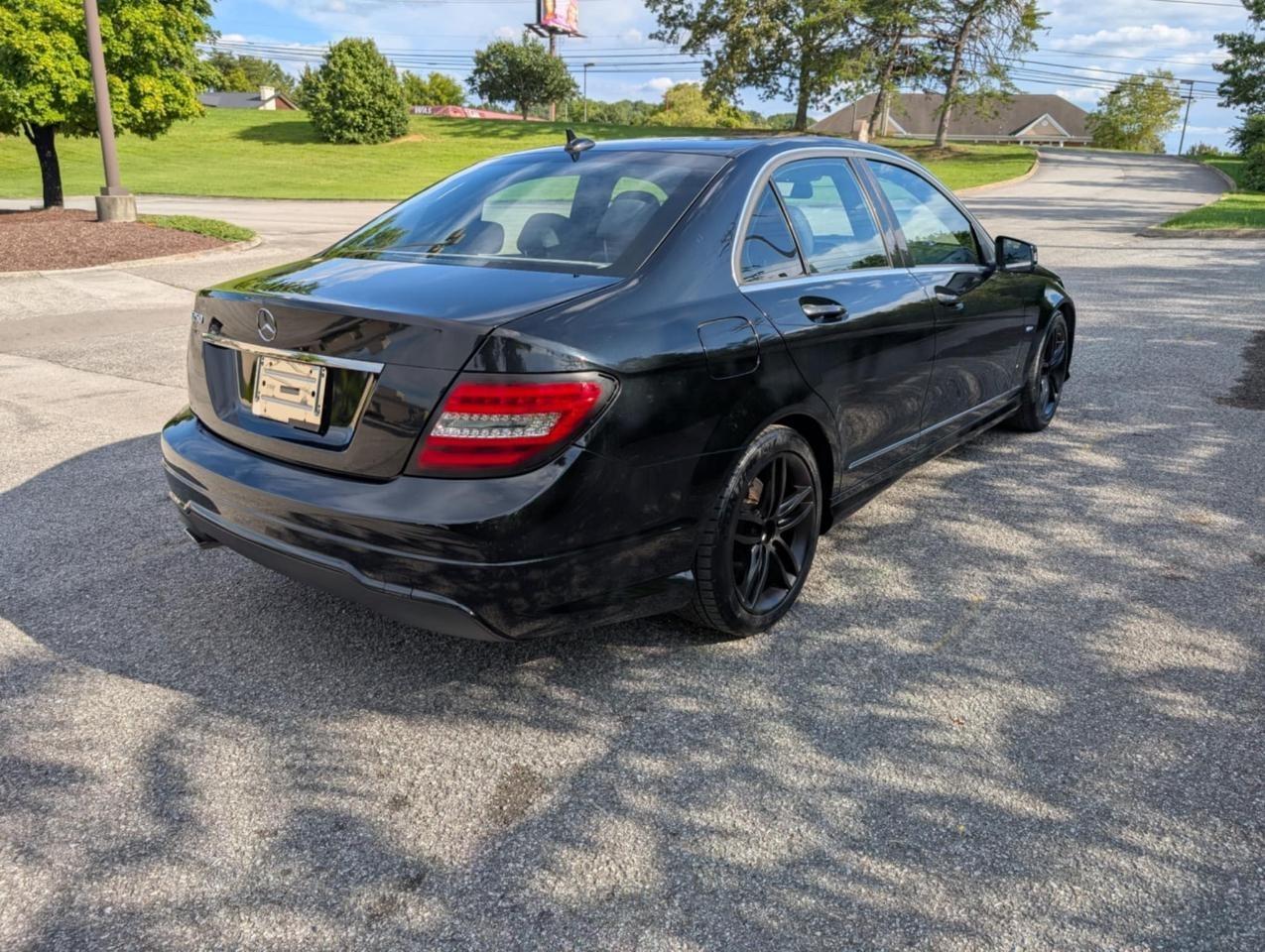 Mercedes-Benz C-Class C250 Luxury Sedan 2012