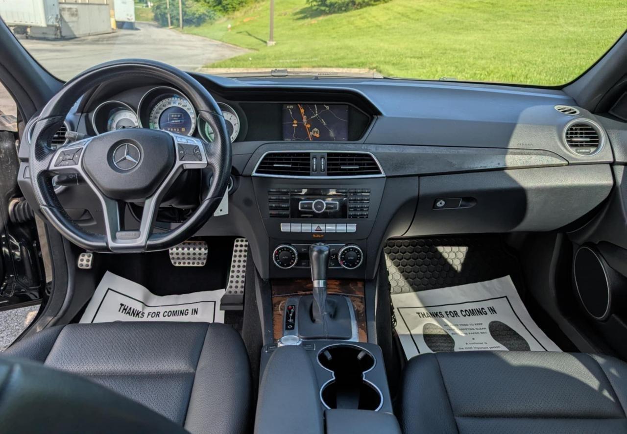 Mercedes-Benz C-Class C250 Luxury Sedan 2012