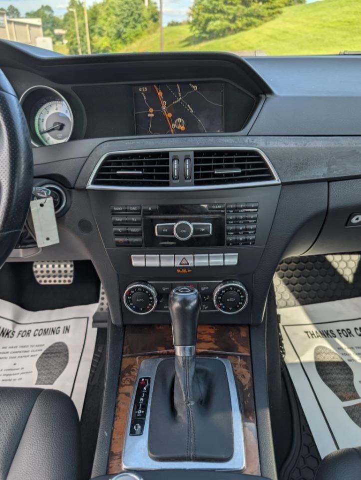 Mercedes-Benz C-Class C250 Luxury Sedan 2012