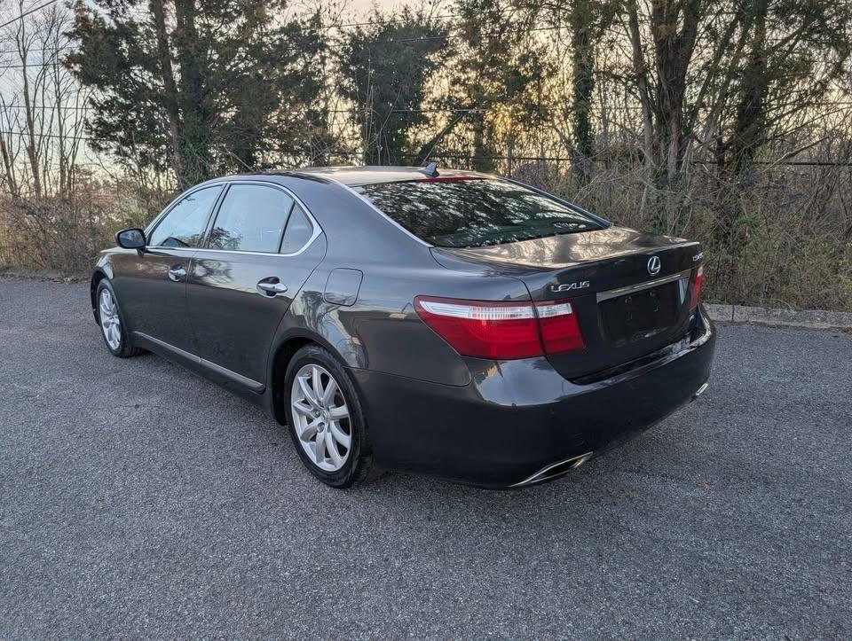Lexus LS 460 L Luxury Sedan AWD 2009