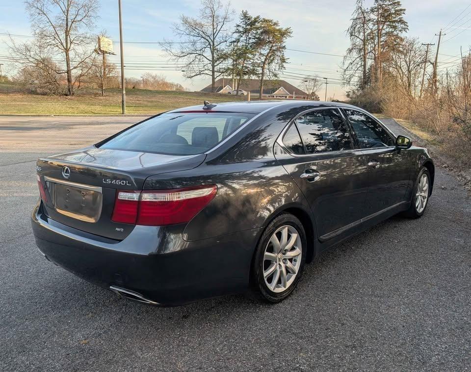 Lexus LS 460 L Luxury Sedan AWD 2009