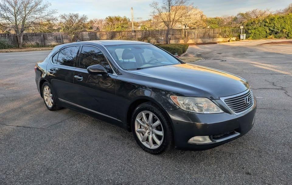 Lexus LS 460 L Luxury Sedan AWD 2009