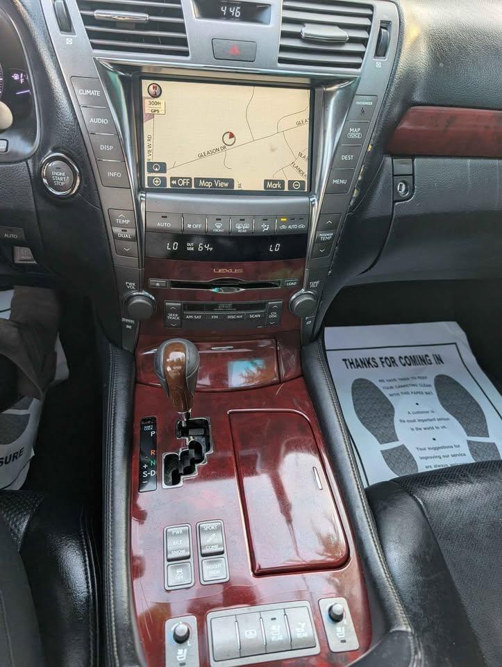 Lexus LS 460 L Luxury Sedan AWD 2009