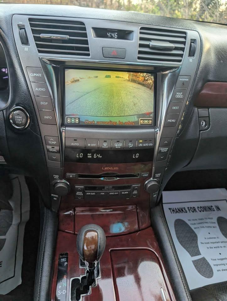 Lexus LS 460 L Luxury Sedan AWD 2009