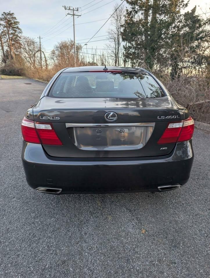 Lexus LS 460 L Luxury Sedan AWD 2009