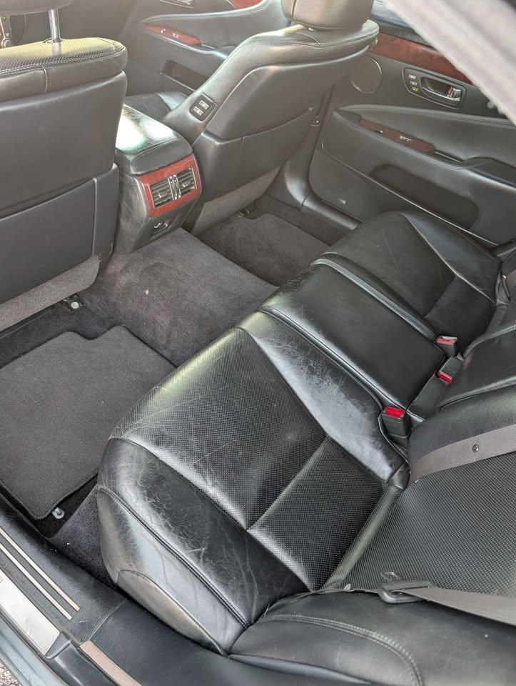 Lexus LS 460 L Luxury Sedan AWD 2009