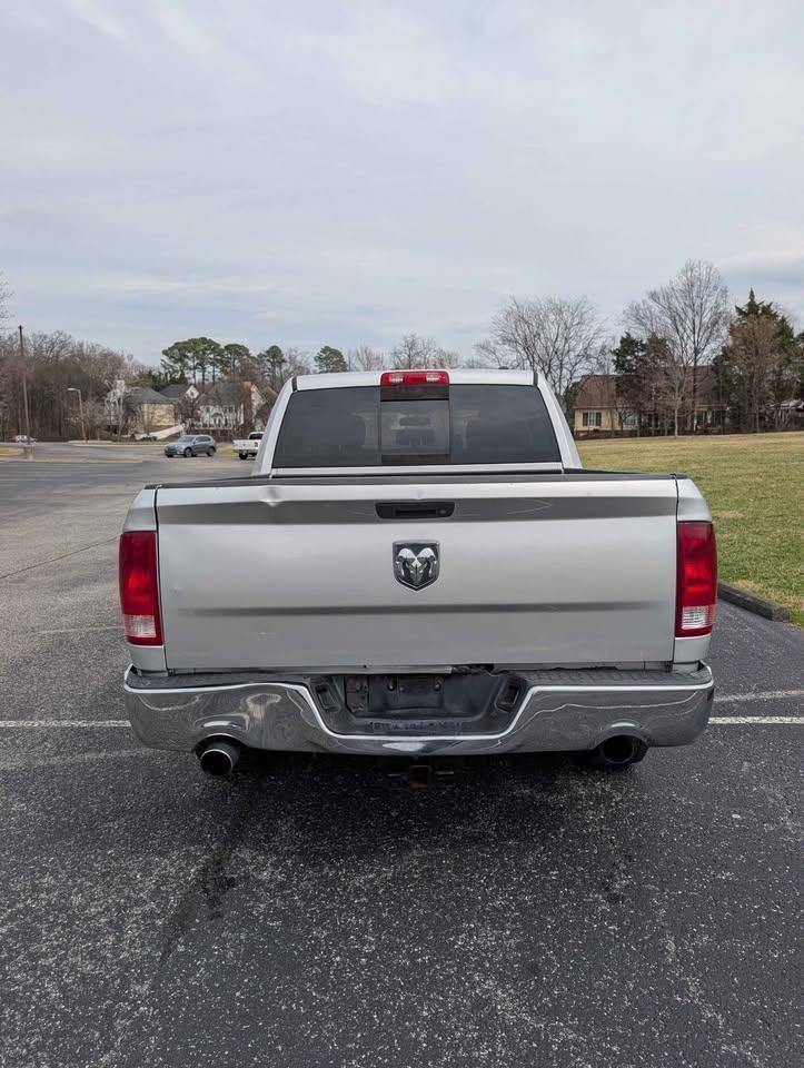 RAM 1500 SLT Crew Cab 2WD 2012