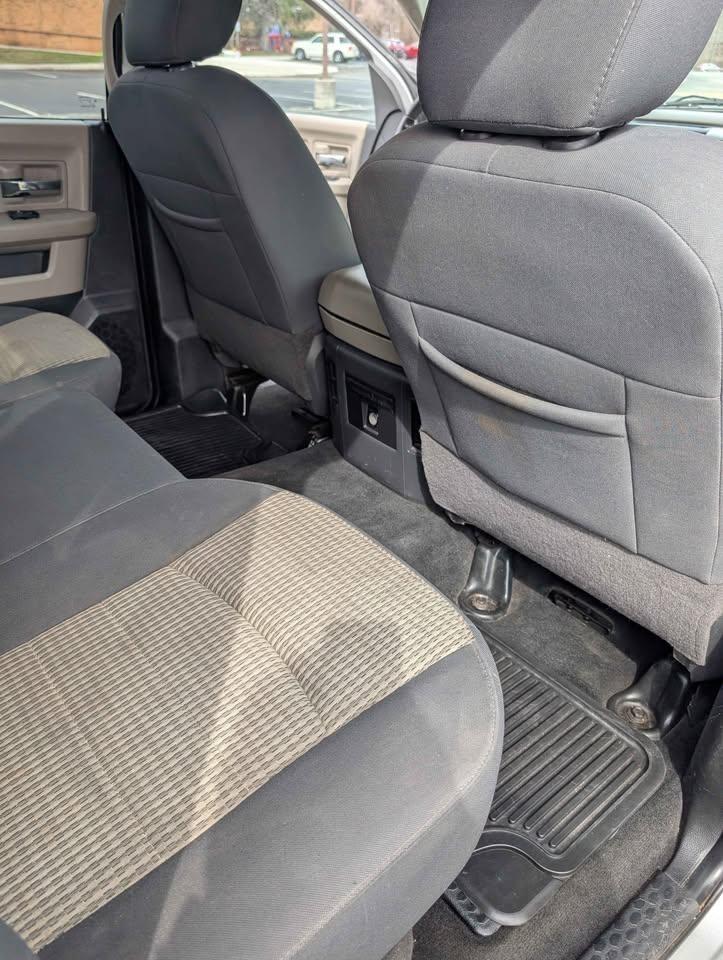 RAM 1500 SLT Crew Cab 2WD 2012