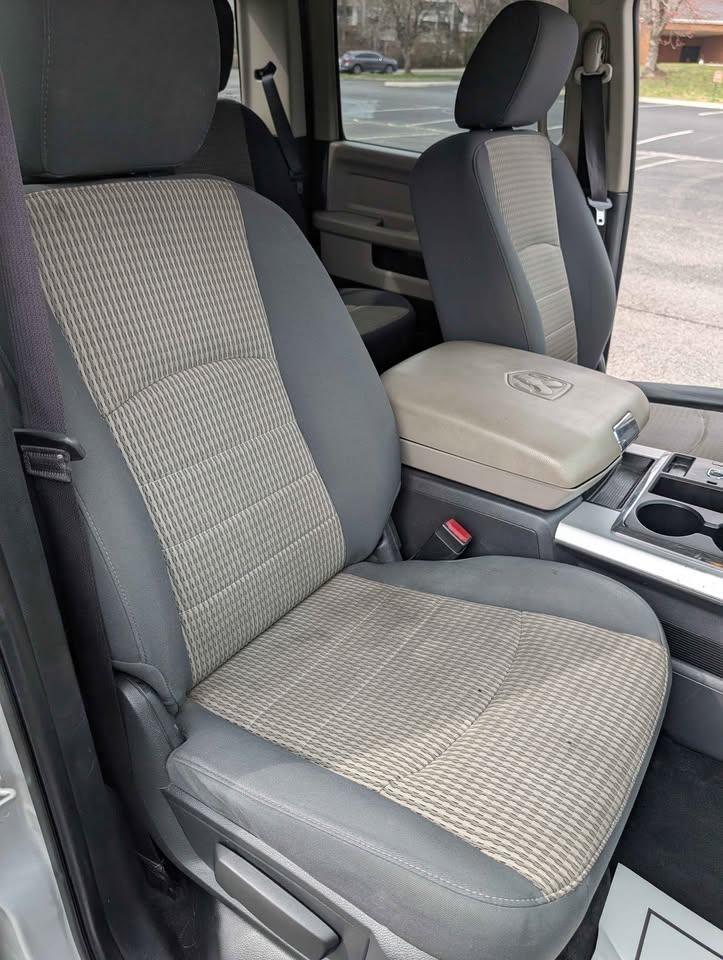 RAM 1500 SLT Crew Cab 2WD 2012