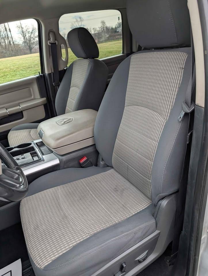 RAM 1500 SLT Crew Cab 2WD 2012