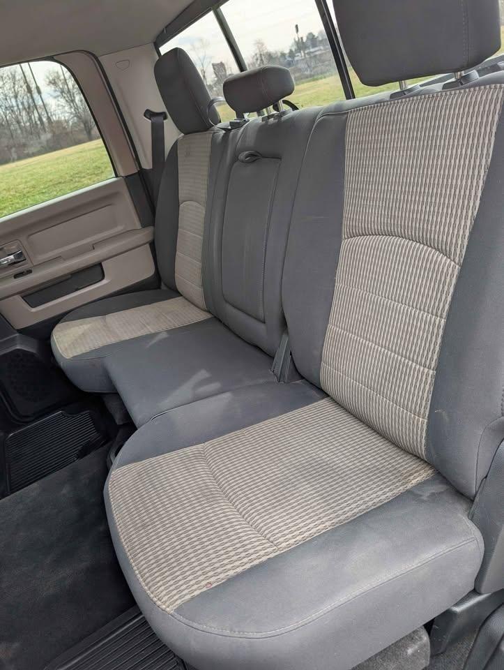 RAM 1500 SLT Crew Cab 2WD 2012