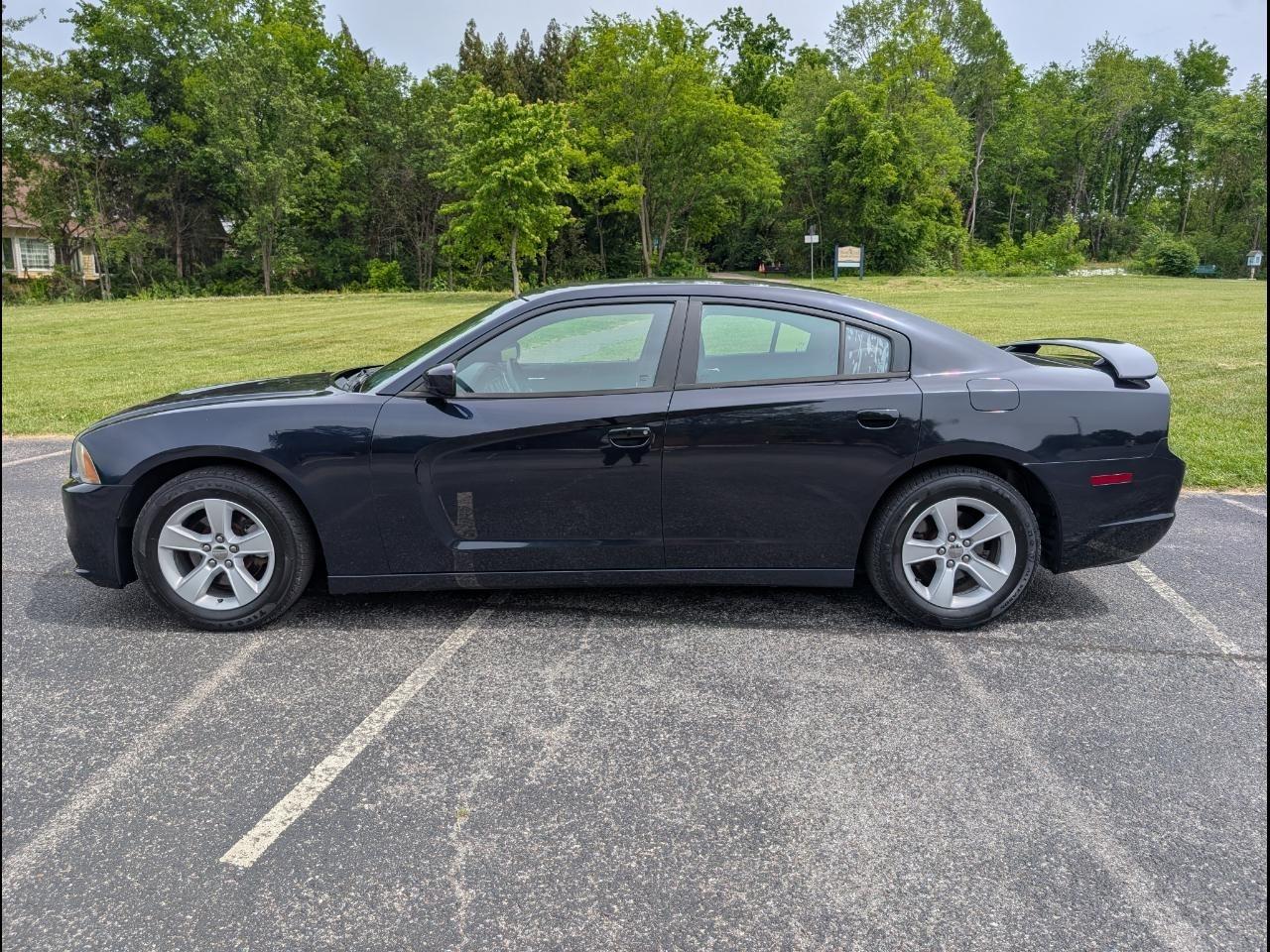 Dodge Charger SE 2012