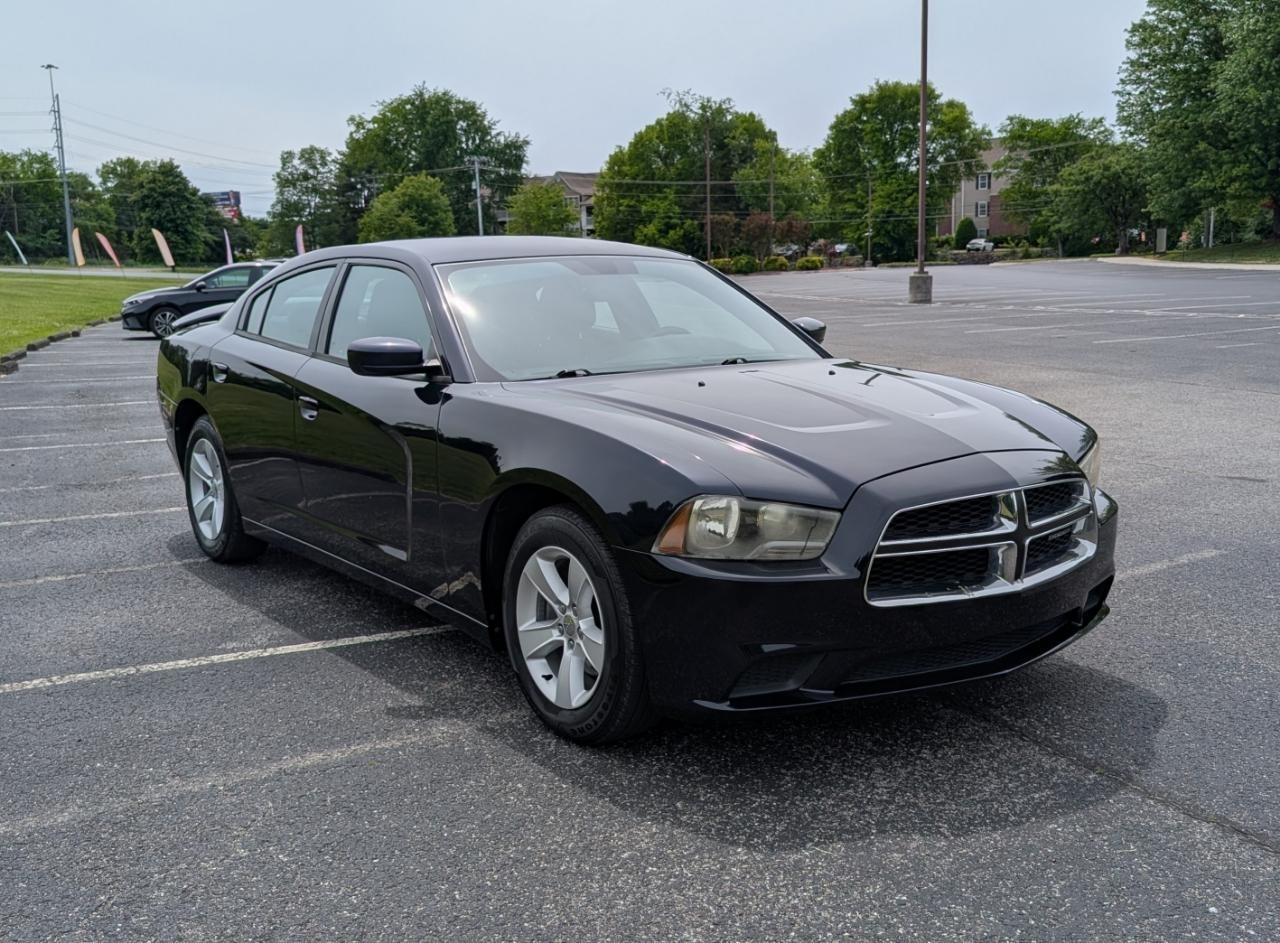 Dodge Charger SE 2012