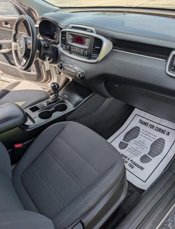 Kia Sorento L 2WD 2017