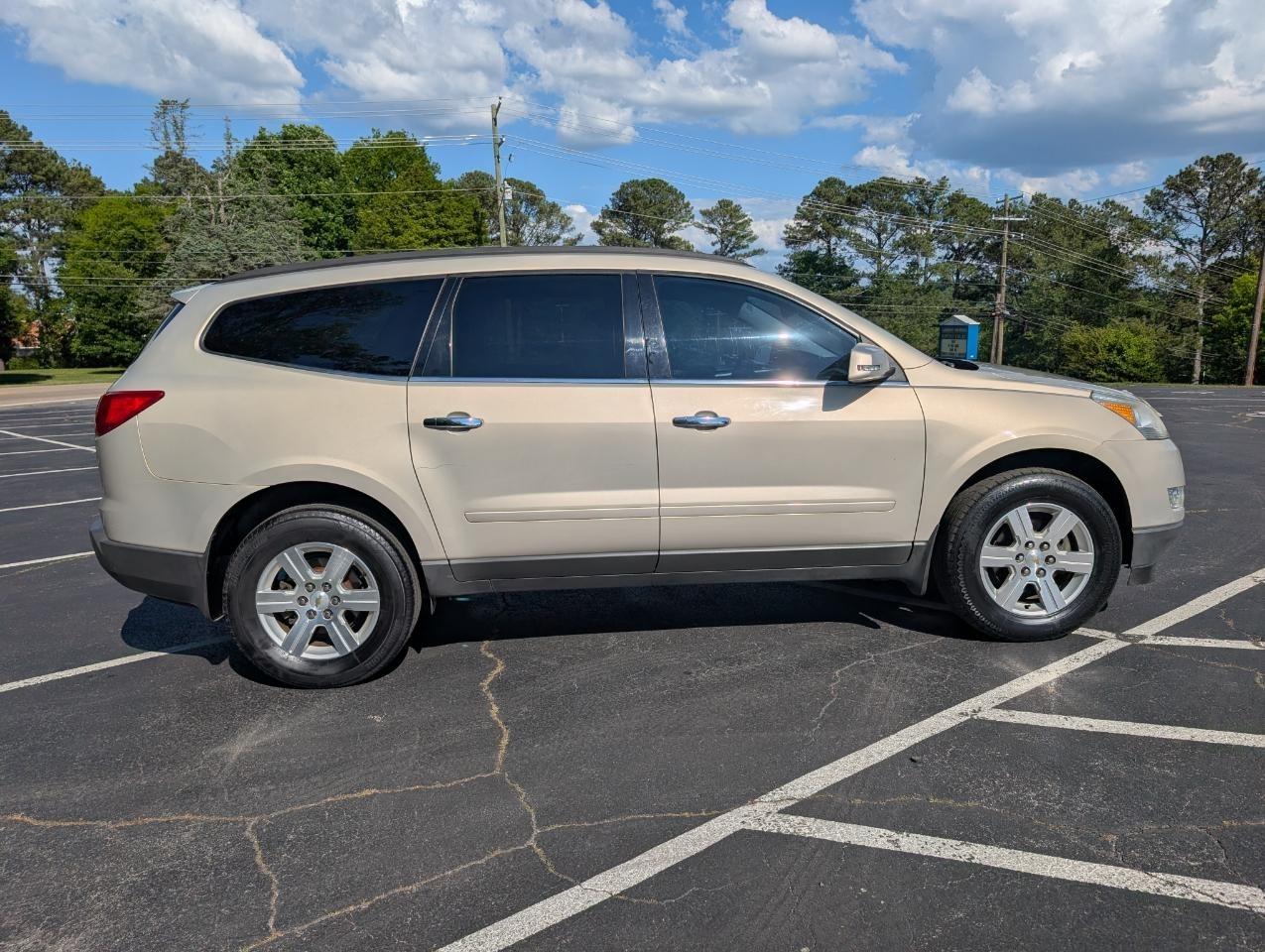 Chevrolet Traverse LT FWD 2012